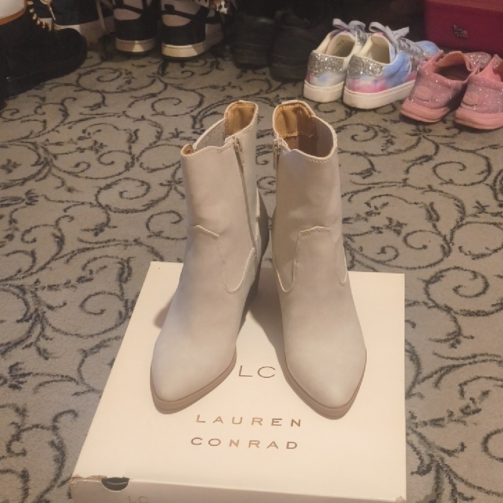 LC Lauren Conrad Women's Light Tan Ankle Booties